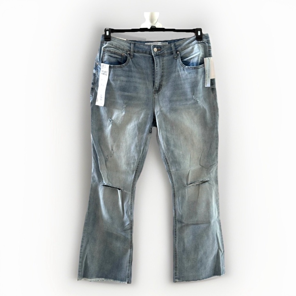 Tinseltown Junior Plus Distressed Jeans, Hi-Rise Flare, 16W - Picture 1 of 11